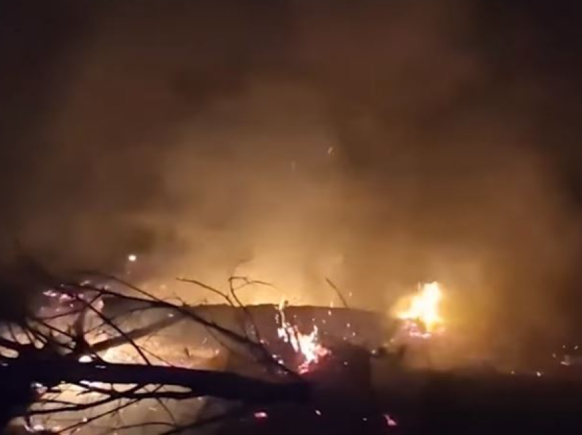 Shuhen zjarret në Vlorë, izolohen edhe flakët në fushën e mbetjeve