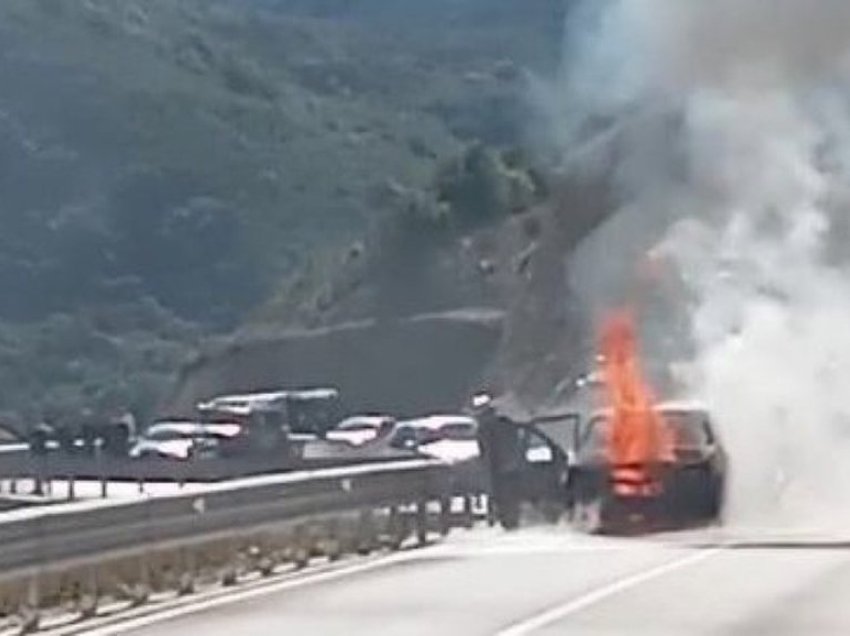 Digjet një automjet në Vlorë, raportohet për të lënduar