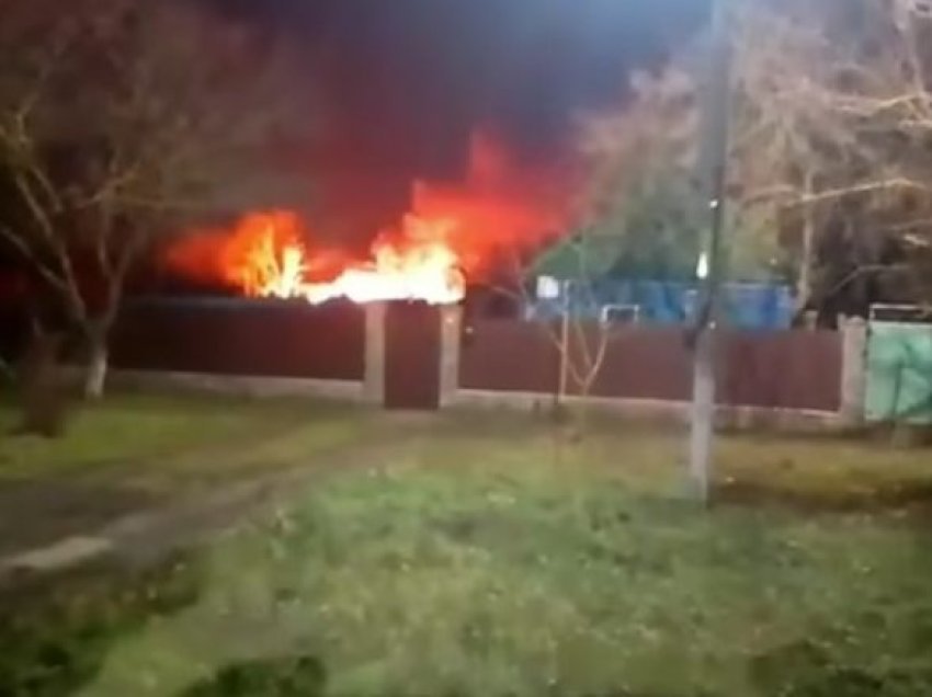 Rrëzohet një aeroplan luftarak rus në rajonin e Khersonit – ukrainasit publikojnë video prej vendit të ngjarjes
