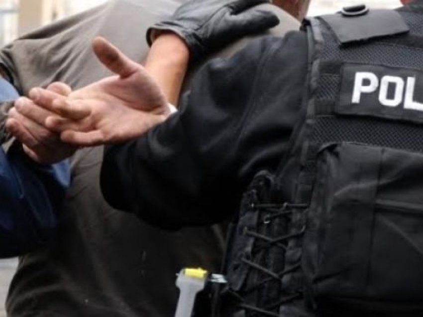 E sulmoi me armë zjarri një të mitur në Prishtinë, ky është 23-vjeçari që u arrestua nga Policia