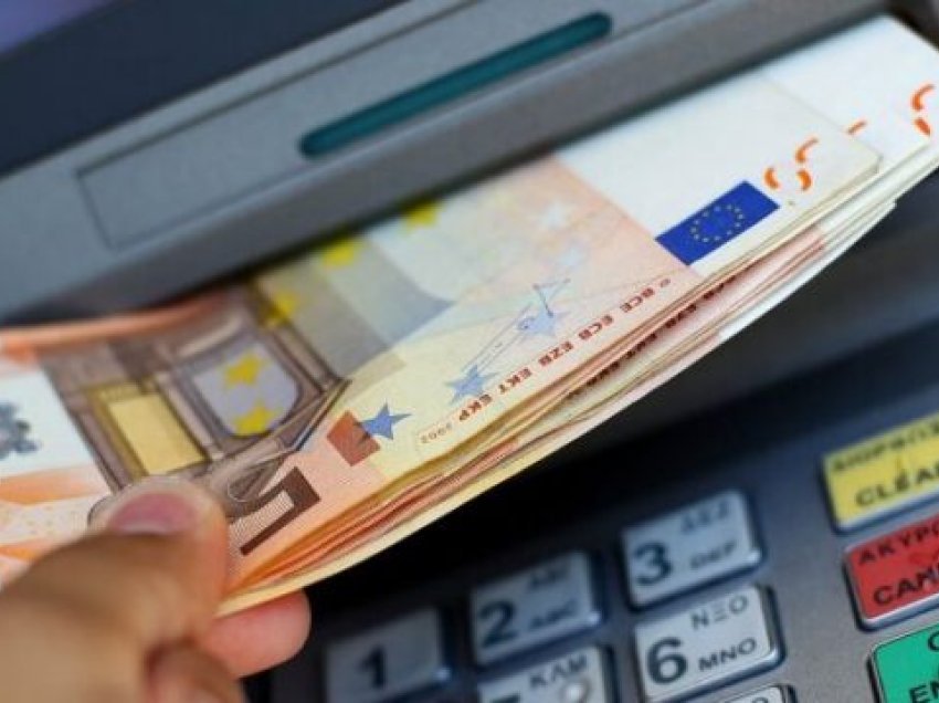 Dy raste të falsifikimit të parave në Kosovë