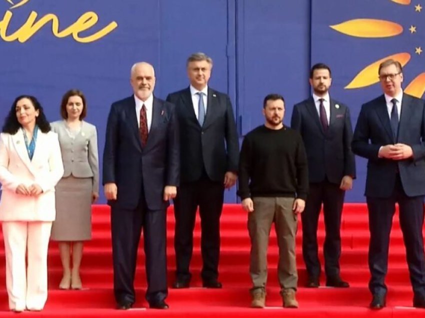 Mbyllet Samiti për Ukrainën në Tiranë, liderët e pranishëm realizojnë foton familjare
