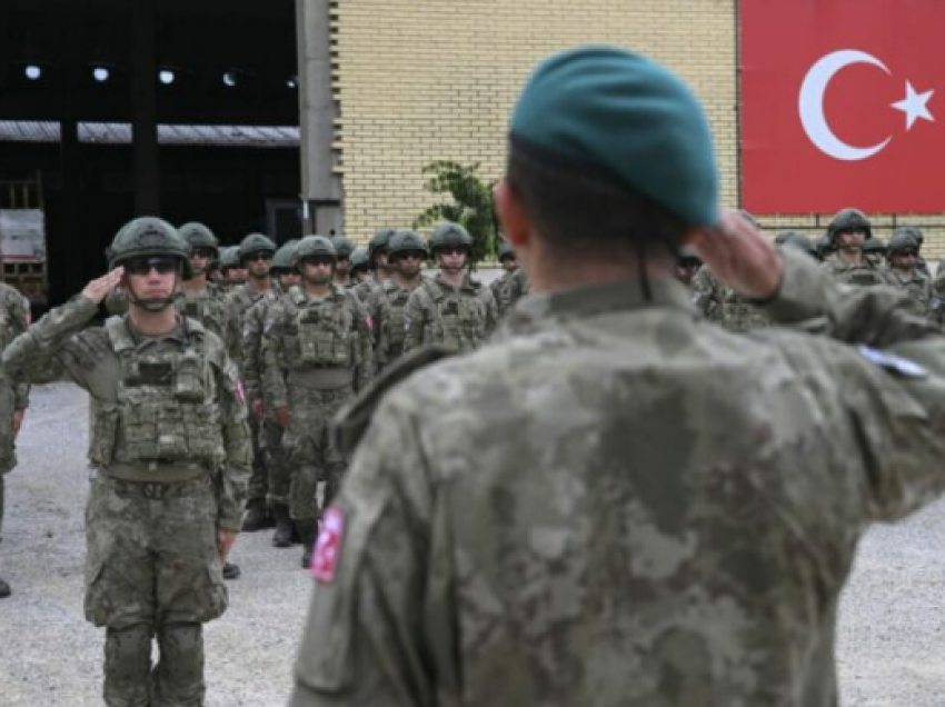 Një kontingjent i ri turk i KFOR-it arrin në Kosovë
