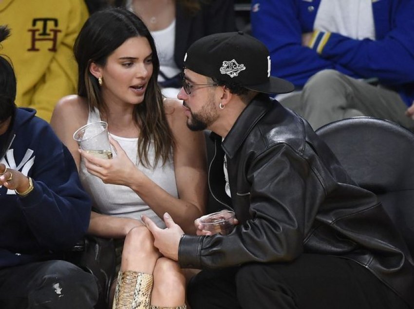 Mes lajmeve për ndarje, Kendall Jenner dhe Bad Bunny e kaluan natën e Vitit të Ri së bashku