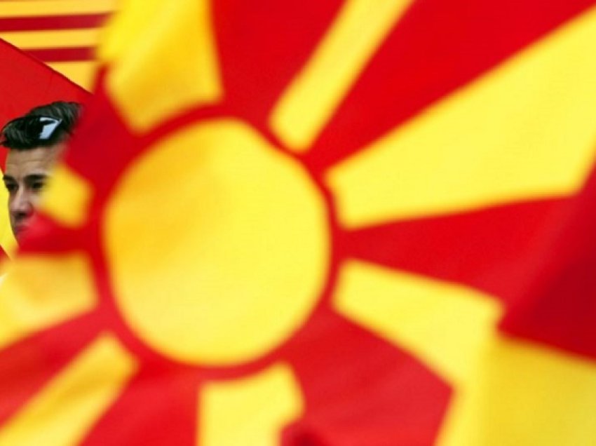 Fushata në Maqedoninë e Veriut: Kush është më i korruptuar e kush më patriot