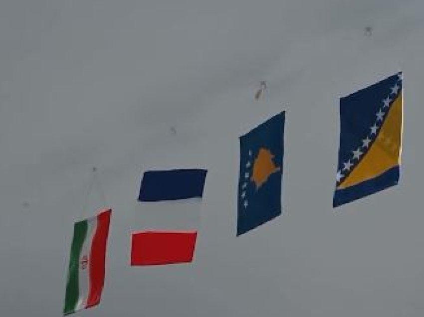 Flamuri i Kosovës vendoset në zyrën e klubit të madh kroat 