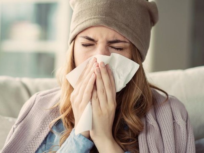 Si të dallojmë gripin nga COVID? Mjekja: Raste të shtuara në janar