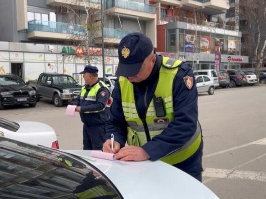 Këmbësorët “e pabindur” gjobiten nga Policia Rrugore, ja sa shkelje janë shënuar në Gjirokastër