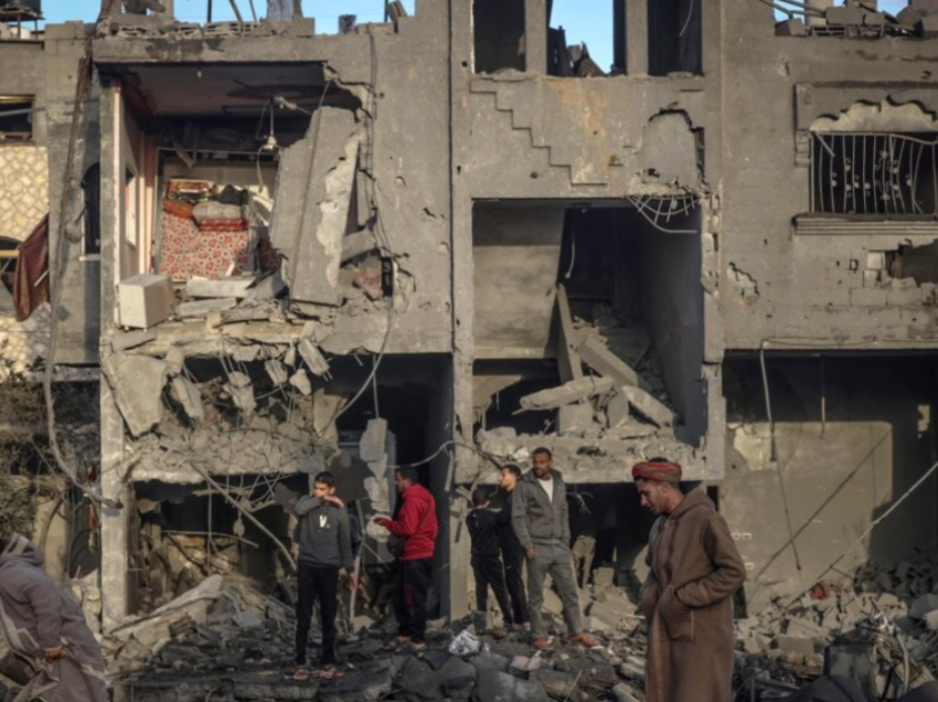 Mbi 30 viktima nga sulme të njëpasnjëshme në Gazë  