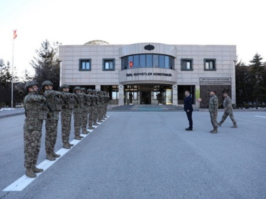 ​Maqedonci viziton Komandën e Forcave Speciale të Turqisë