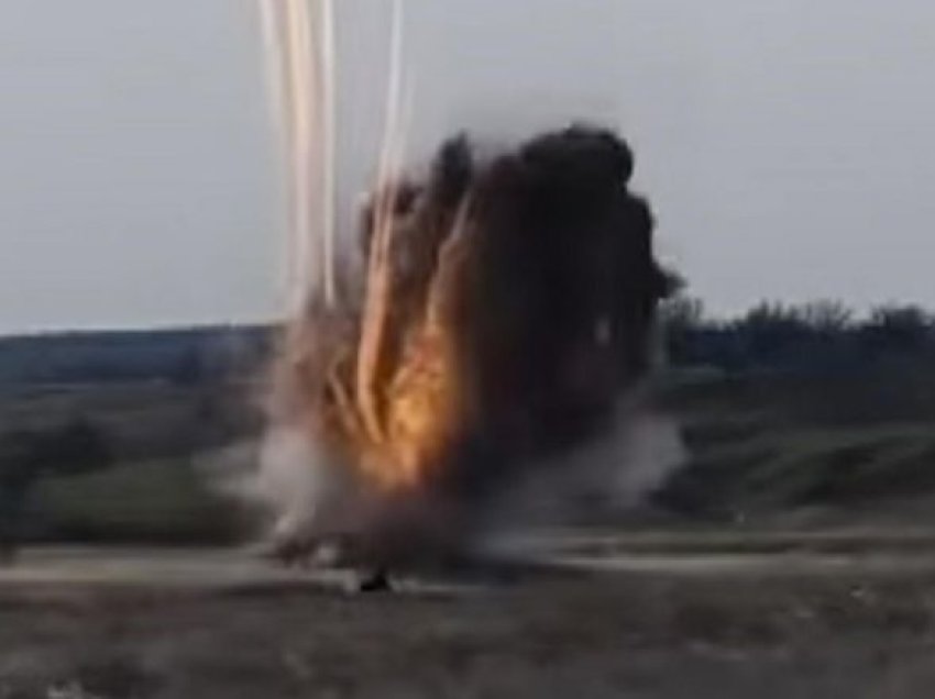 Policia ukrainase asgjëson raketën ruse që nuk kishte shpërthyer pasi kishte rënë në tokë