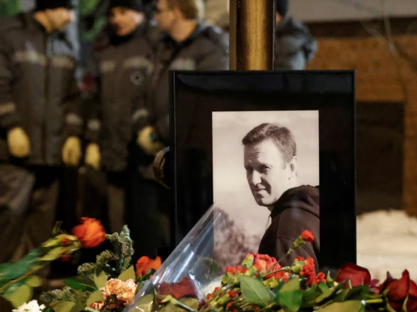 BE-ja dhe dhjetëra vende bëjnë thirrje për hetimin e vdekjes së Navalnyt