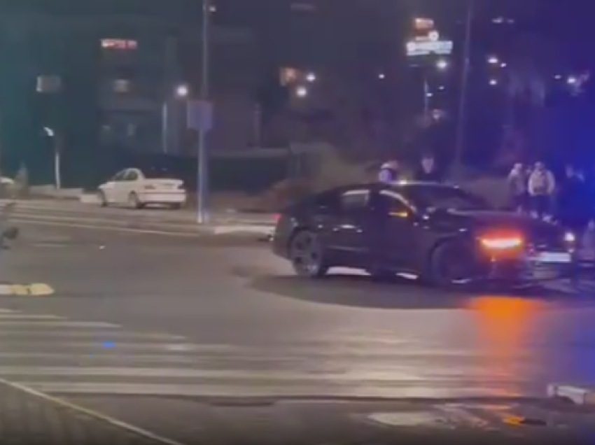 Dy vetura aksidentohen te Qendra e Studenteve në Prishtinë