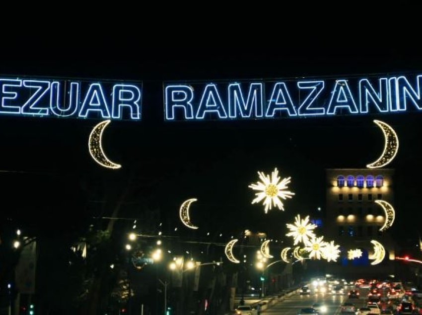 Veliaj uron besimtarët mysliman: Agjërim të mbarë dhe një Ramazan të bekuar plot dritë e paqe