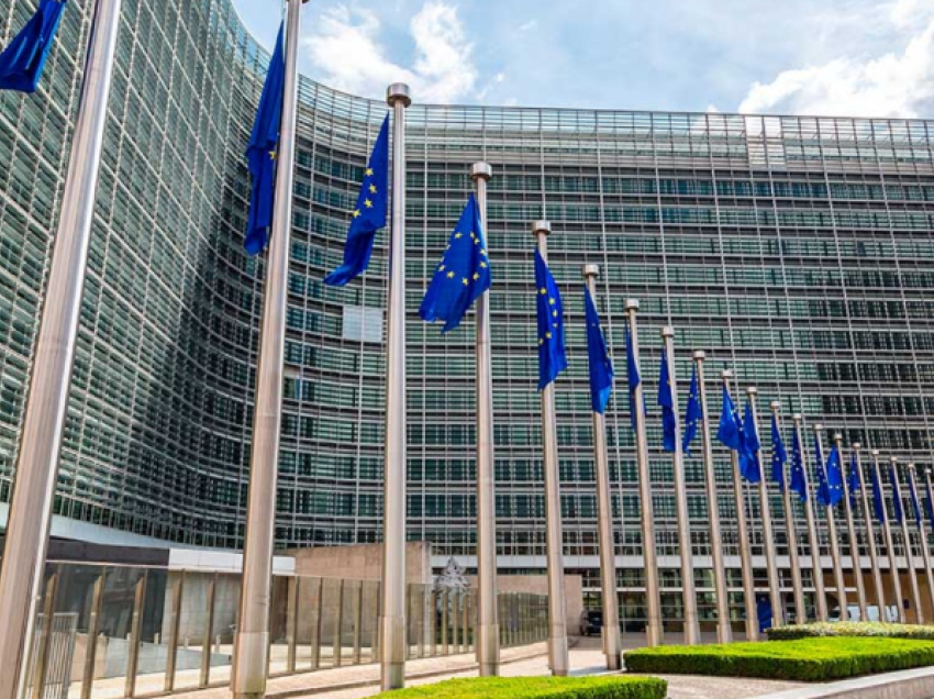 Nisja e negociatave të anëtarësimit me Bosnje e Hercegovinën, Komisioni Evropian pritet të miratojë rekomandimin të martën