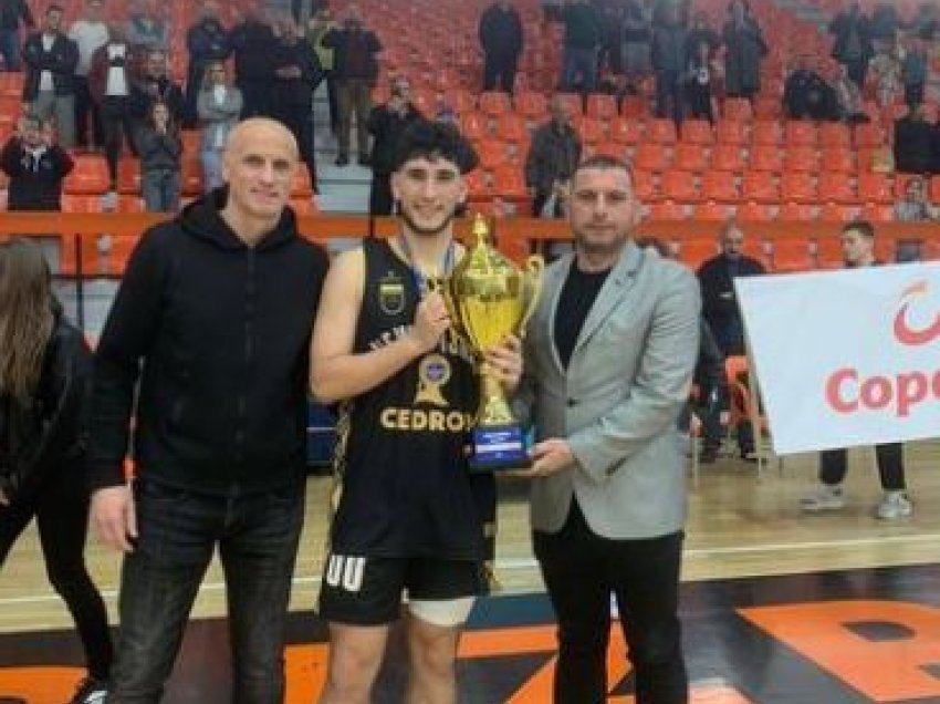 New Basket fiton Kupën në Superligën U18