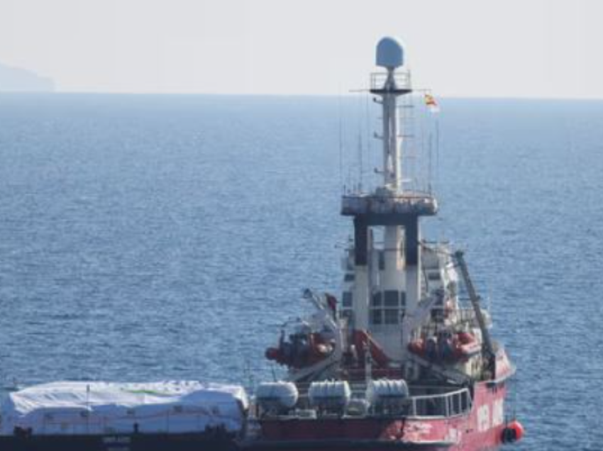 Anija e ndihmës për në Gaza niset nga Qipro