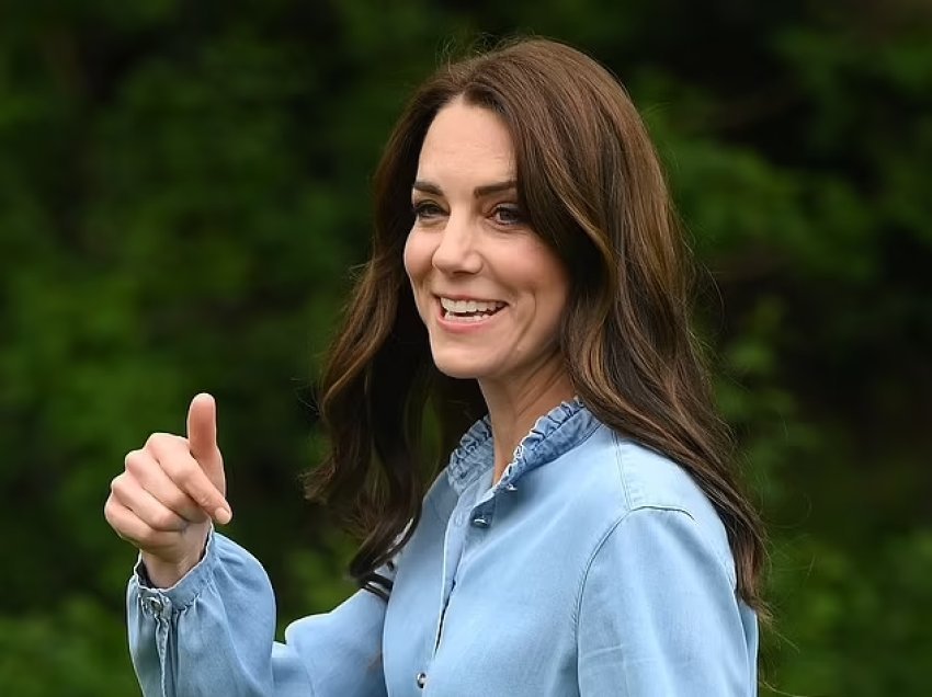 Kate Middleton shfaqet për herë të parë në publik, pas spekulimeve për “zhdukjen” e saj misterioze