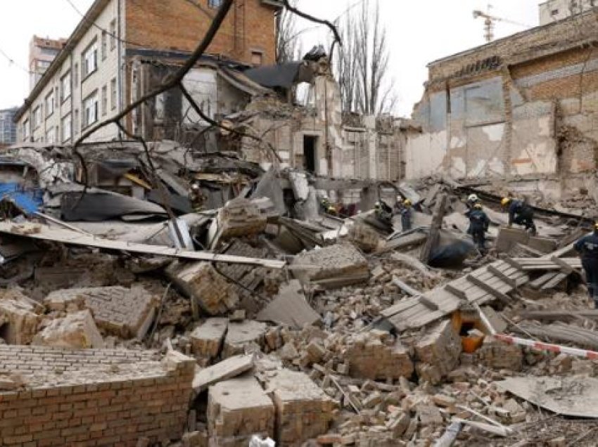Forcat ajrore ukrainase rrëzojnë dy raketa balistike, Kievi tronditet nga shpërthimet
