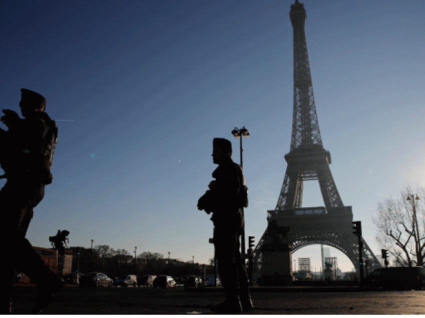 Franca ngre alarmin e sigurisë në nivelin më të lartë pas sulmit në Moskë