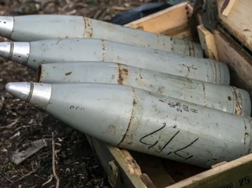 Çekia organizon mbledhjen e municioneve për Ukrainën