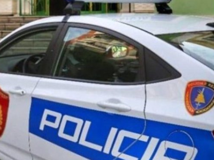 Grabiti një shumë parash në një banesë, arrestohet 28-vjeçari në Cërrik