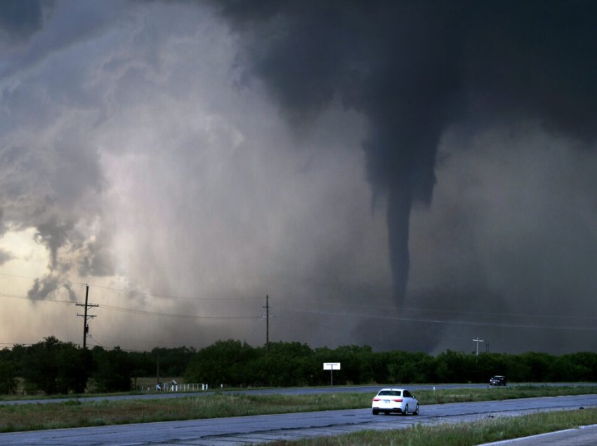 Tornadoja e dytë në 5 javë dëmton qytetin e Oklahomas dhe shkakton 1 vdekje