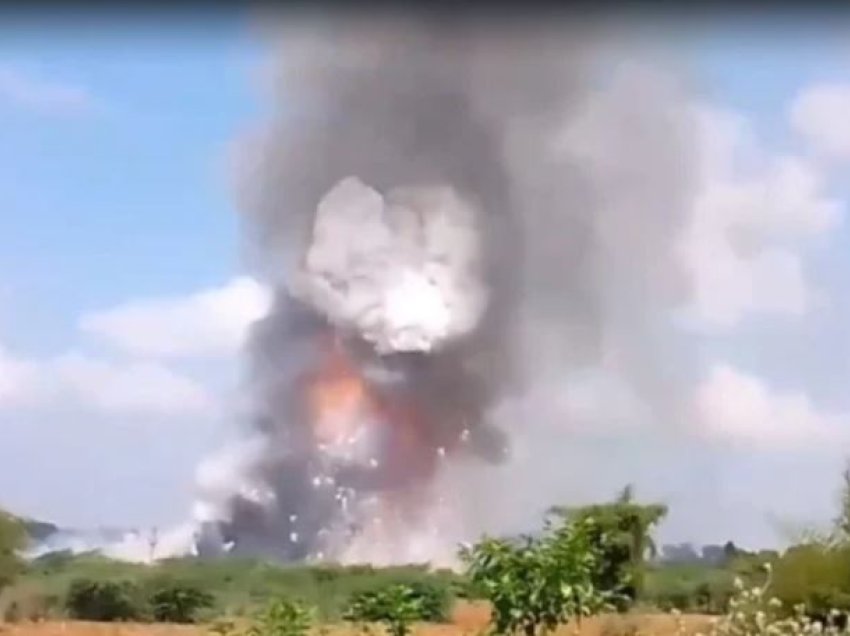 9 të vrarë nga shpërthimi i një fabrike fishekzjarresh në Tamil Nadu të Indisë