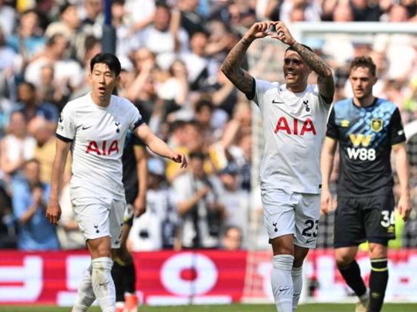Tottenham mbetet në lojë për zonën Champions