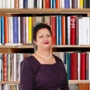 Dr. Liliana Pere