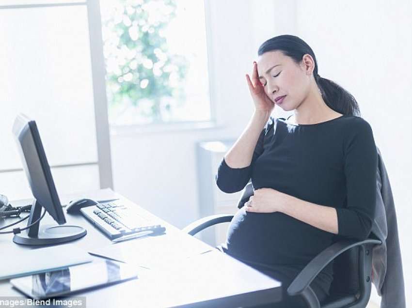 Pse gratë shtatzëna të kohëve moderne janë më të stresuara?