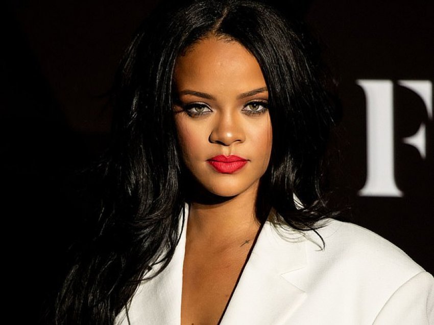 Rihanna në lidhje me reperin e njohur? 
