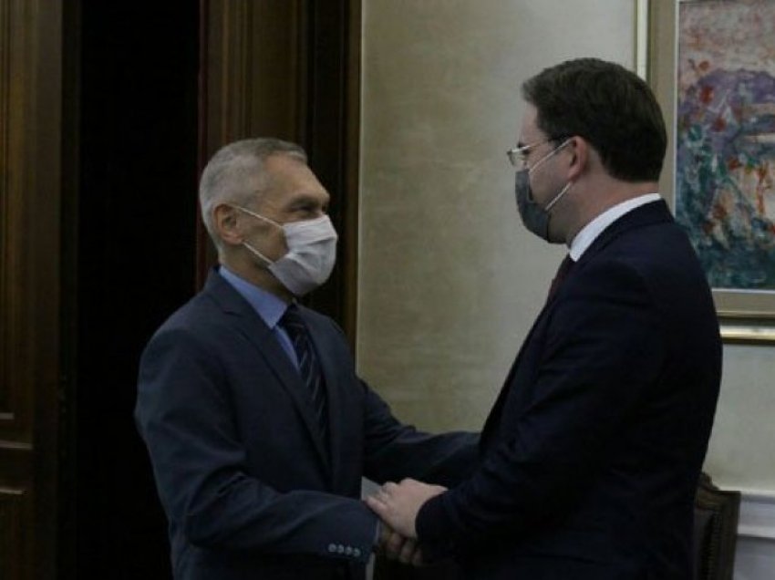 Ministri i jashtëm i Serbisë me ambasadorin rus: Moska mbetet partneri strategjik i Serbisë
