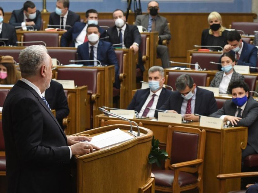 Parlamenti i Malit të Zi nis debatin për kabinetin e ri