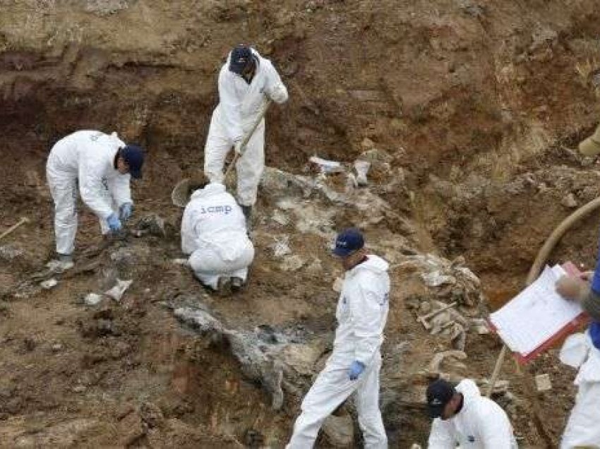 Vazhdojnë gërmimet në Kizhevak, 2 mjekë nga Kosova pjesë e kërkimeve