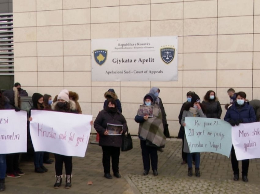 ​Protestuesit nga Krusha e krahasojnë kryetarin e Gjykatës së Apelit me Darko Tasiq