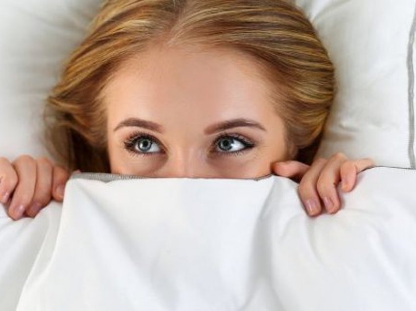 Si të shpëtosh nga kompleksi ‘jam e shëndoshë’ në dhomën e gjumit? Ja çfarë sugjeron studimi i fundit