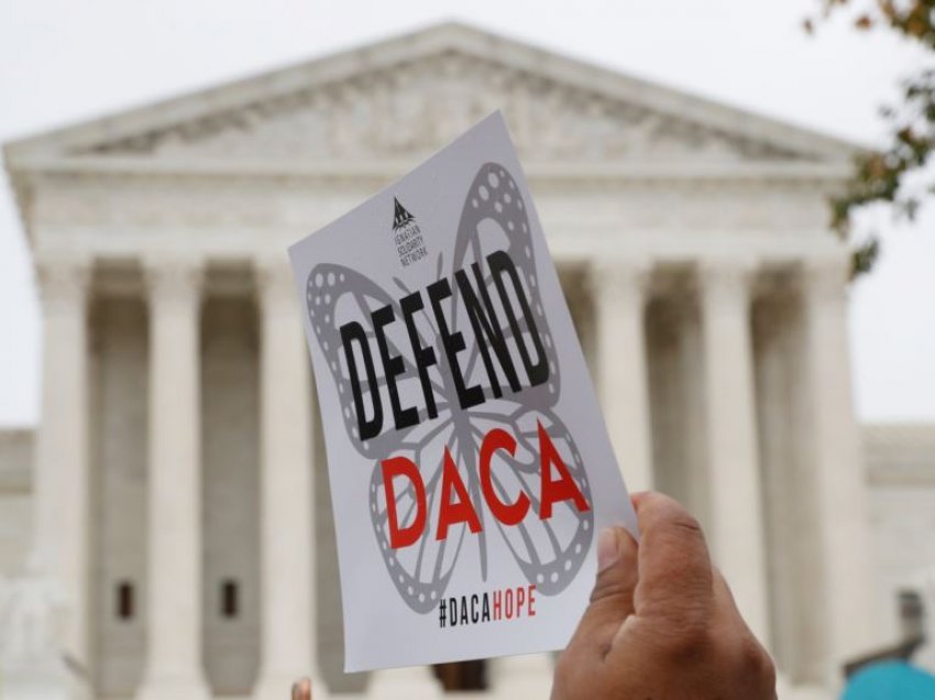 SHBA: Një gjykatës vendos rifillimin e zbatimit të programit DACA