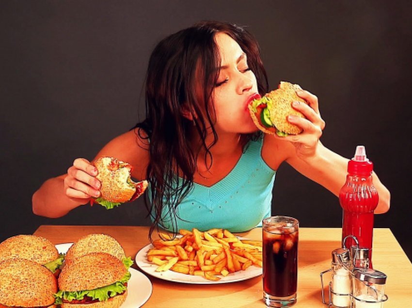 Çrregullimet e të ngrënit: Si të njihni anoreksinë dhe buliminë