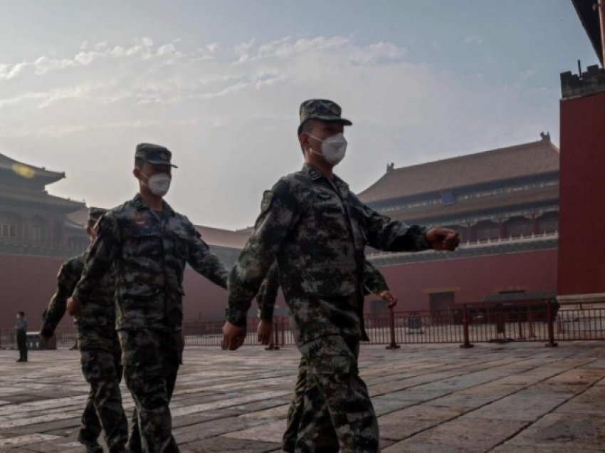 Shefi i inteligjencës amerikane: Kinezët po përpiqen të krijojnë biologjikisht super-ushtarë