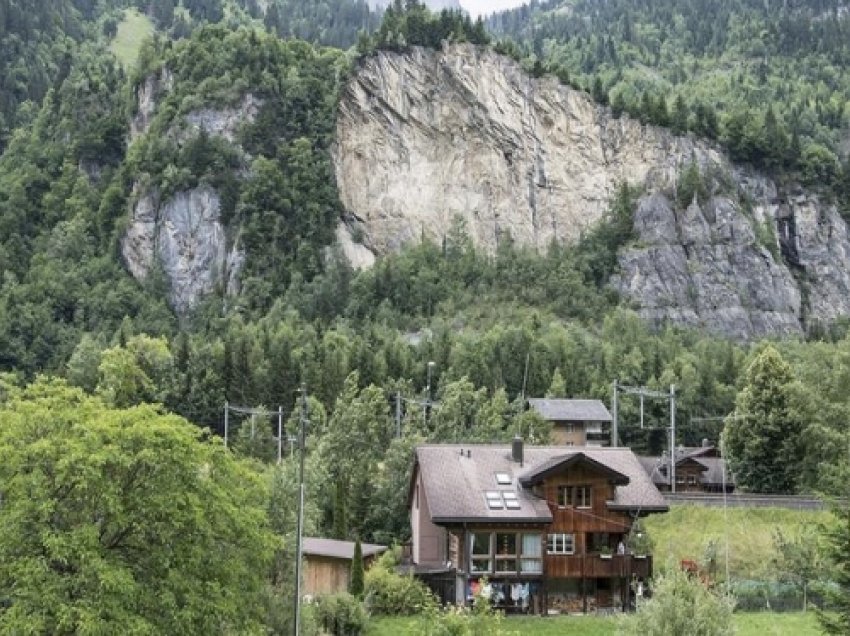 ​Fshati zviceran evakuohet për 10 vjet për shkak të bombave të mbetura