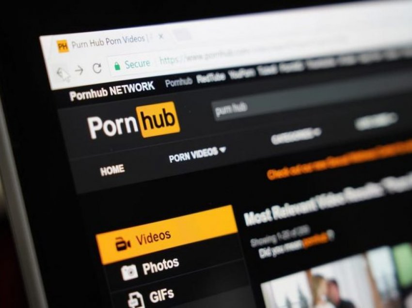 Pornhub akuzohet për pornografi të fëmijëve, pritet të mbyllet