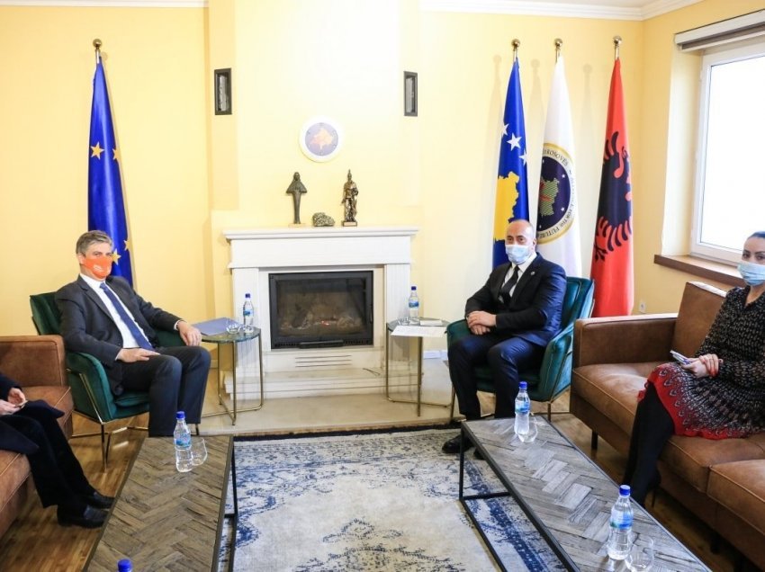Haradinaj takohet me shefin e EULEX-it, thotë se Kosova po e forcon sundimin e ligjit