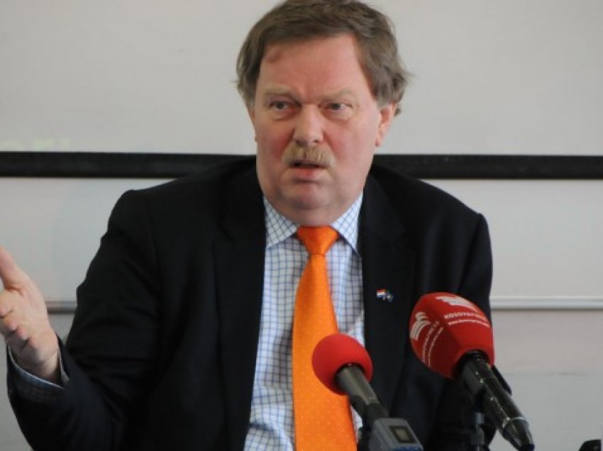 Ish ambasadori holandez 'godet' fort Serbinë: E pabesueshme çfarë bëjnë ata...