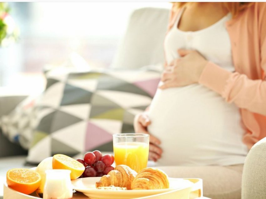 Çrregullimet e të ngrënit në shtatzëni, këto dy forma ndikojnë në shëndetin e fetusit dhe nënës