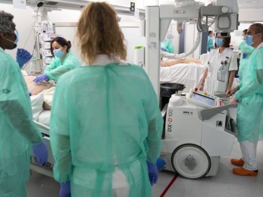 Zvicër: Mjekët kryesorë paralajmërojnë qeverinë për kolapsin nëpër spitale