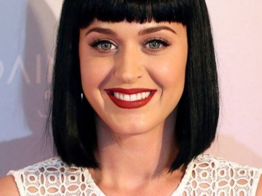 Katy Perry rikthen stilin e vitit 2017, bëhet zeshkane