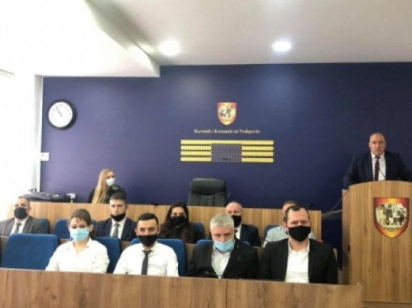 ​Bulliqi prezantoi kabinetin qeverisës të Komunës së Podujevës