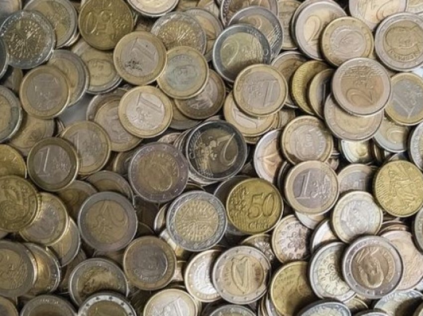 Një person në Ferizaj deponon në bankë fiks 455 euro metalike, të falsifikuara!