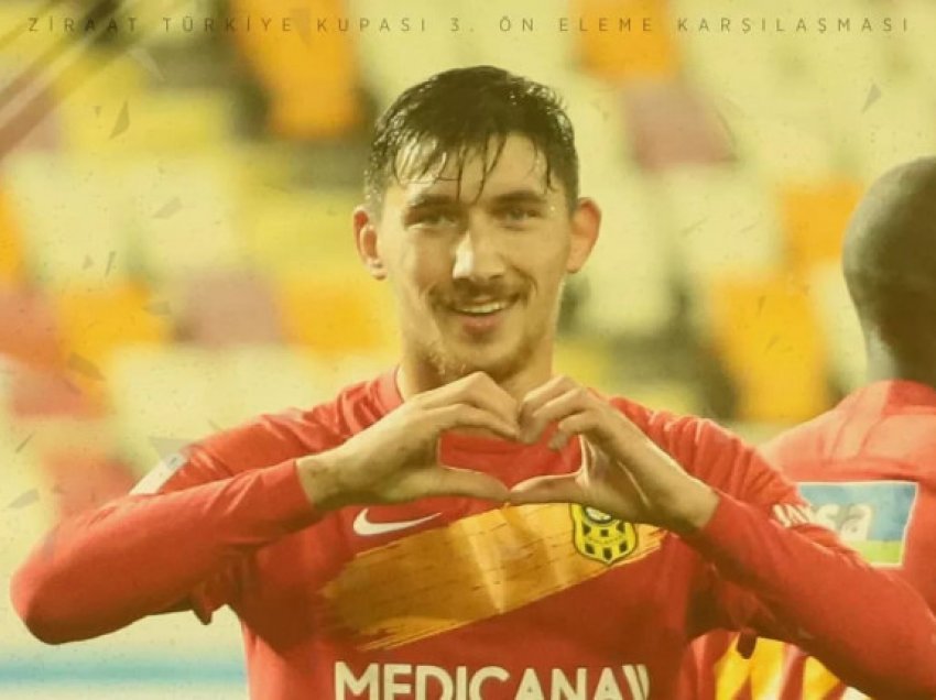Jetmir Topalli shkëlqen me dy gola, Malatyaspor kualifikohet 